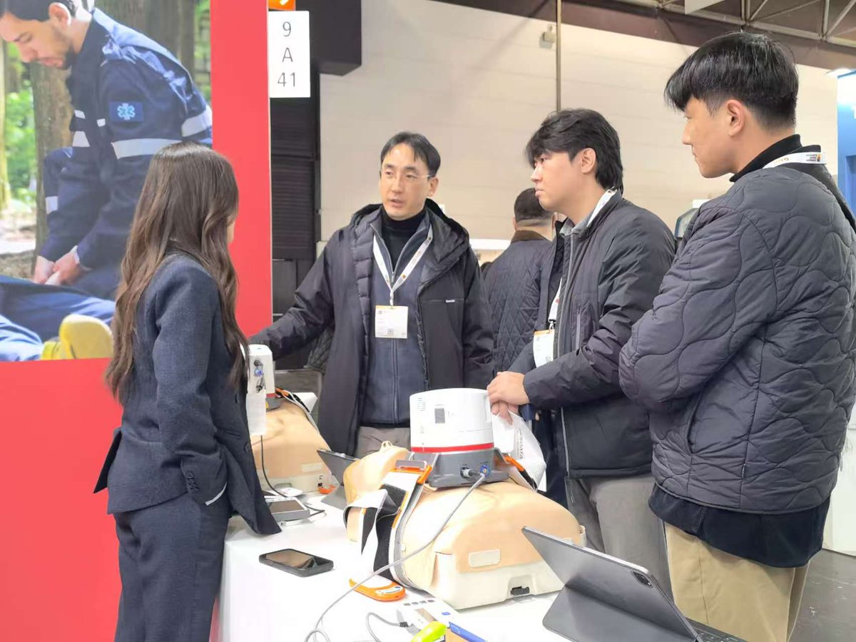 Sunlife_Medical's tweet photo. Thank you all for visiting SunLife's booth at Medica!
Your support is invaluable, and the conversations we shared were truly energizing.
We will look forward to meeting you next year!
#MEDICA #medicaldevice #emergency #EMS #Düsseldorf #cpr #chestcompression #hospital #ambulance https://t.co/h1ReR9R2rR