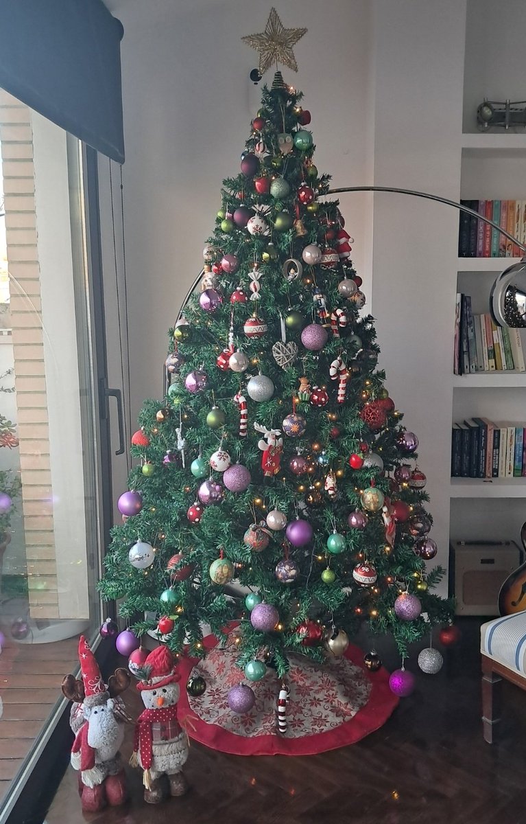 Gente, id pillando sitio debajo.