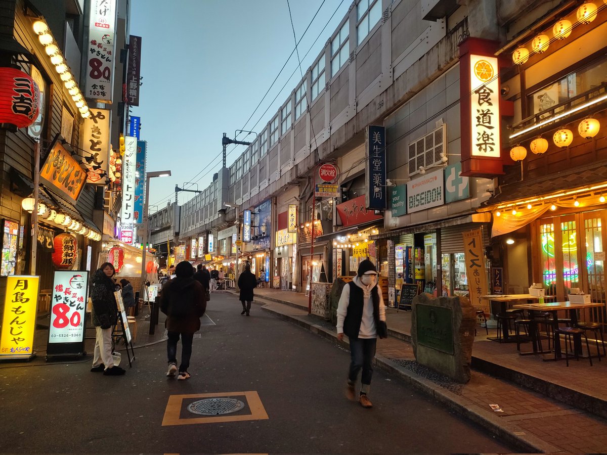 w650_jin's tweet photo. 上野は明らかにインバウンドが少なくてこんな時間でもかなり快適 https://t.co/DPwJRtn0PS