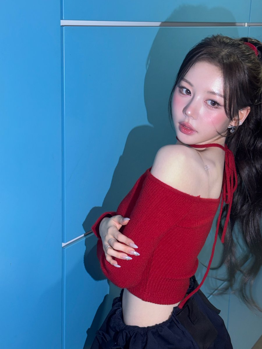 triplescosmos's tweet photo. 🎄💝Christmas Alone 🔚🎬

#tripleS #트리플에스 #トリプルS
#トリプルエス #トエス
#HyeRin #혜린 #ヘリン https://t.co/Ypxm1AFX40