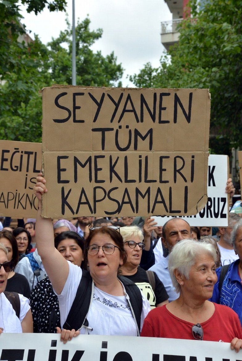 Seçtiğiniz kesime #SeyyanenZam verip milyonları görmezden gelemezsiniz

Talebimiz net:
Seyyanen zam tüm #Emekli leri de kapsamalıdır

Ayrımcılık ve adaletsizlik derhal sona ermelidir

#SeyyanenTümEmeklileriKapsamalı
#Vazgeçmeyiz5000Kısmiden
<a href="/isikhanvedat/">Prof. Dr. Vedat Işıkhan</a>
Ahmet Çakar Öğretmen