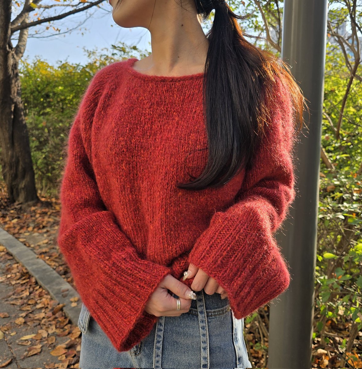 <허쉬 풀오버>
도안과 실 키트 동시 오픈 했습니다🥹
별 고민없이 손이 갈만한 디자인의 루즈핏 니트를 만들어봤어요. 어렵지 않게 숭덩숭덩 뜨기 좋도록 난이도를 짰습니다.
도안은 월요일까지, 실 키트는 일요일까지  20% 세일에 들어갑니다!  많은 관심 부탁드려요🧶✨️
m.craft.codes/product/detail…