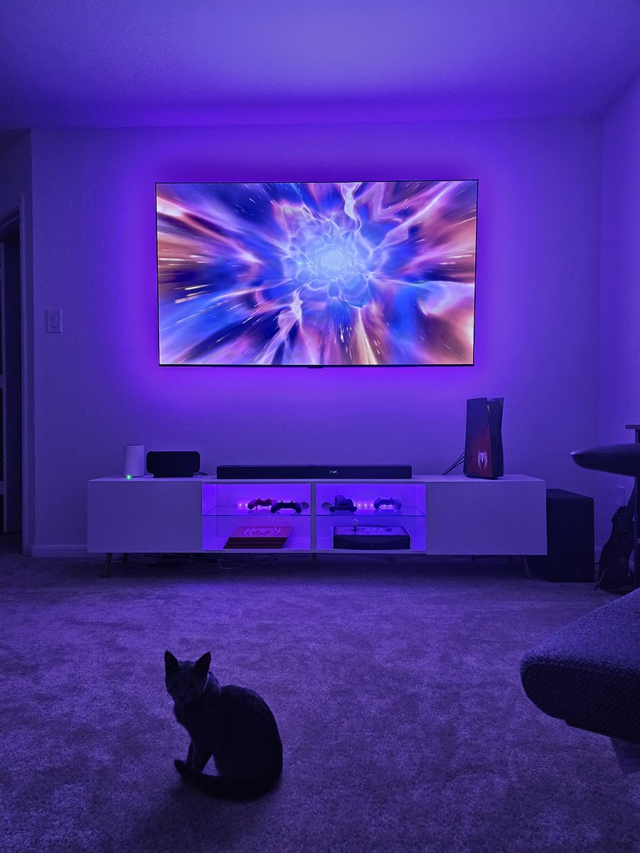 Weegee92's tweet image. Prime day