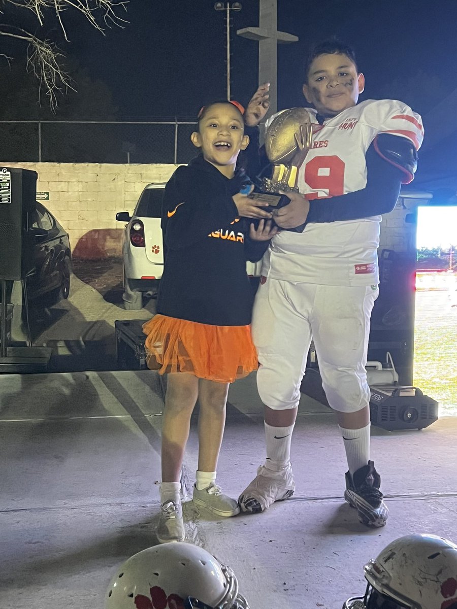 cheverry55's tweet photo. @rgarciaochoa @FOXImpactoNFL #foximpactonfl 
Felicítenme a mi champ Alan carrillo 5️⃣9️⃣de la categoría hormigas acá en Torreón go jaguares https://t.co/QZn9d4QvoQ