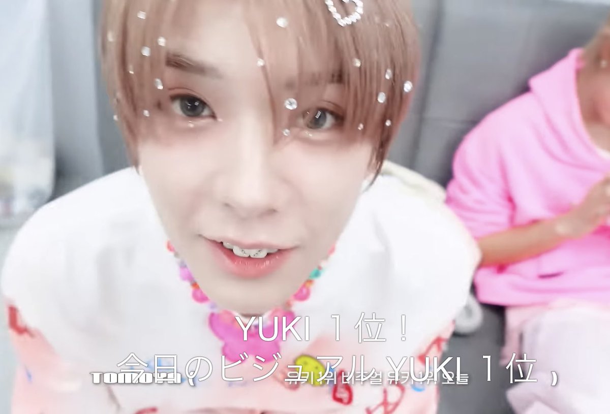 モヤー私もそう思うよ！！！ 普段黒系が多いから、鮮やかピンクで