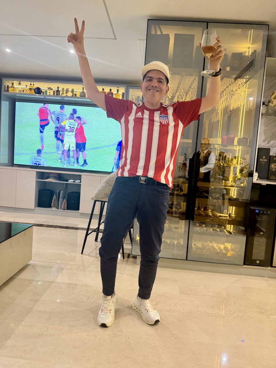PeterManjarres's tweet photo. @JuniorClubSA 👏👏👏👏 https://t.co/dEq3o18jwN