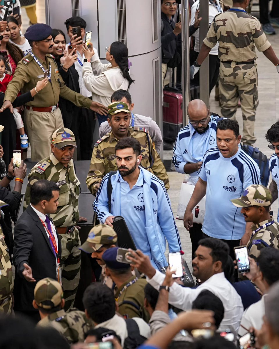 Virat Kohli FC™ tweet media