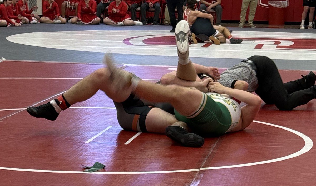 GrinnellWrestl1's tweet image. The Tigers win two of three at Chariton Thursday night to start 25-26 season.

The Tigers fell to Oskaloosa 52-27, defeated Chariton 40-39, and defeated Saydel 46-25.

Undefeated wrestlers; Eli Peiffer 3-0, Cole Mintle 3-0, Jack Vitek 3-0, 
Mikel Miller 1-0, &amp;amp; Josh Ringler 3-0!