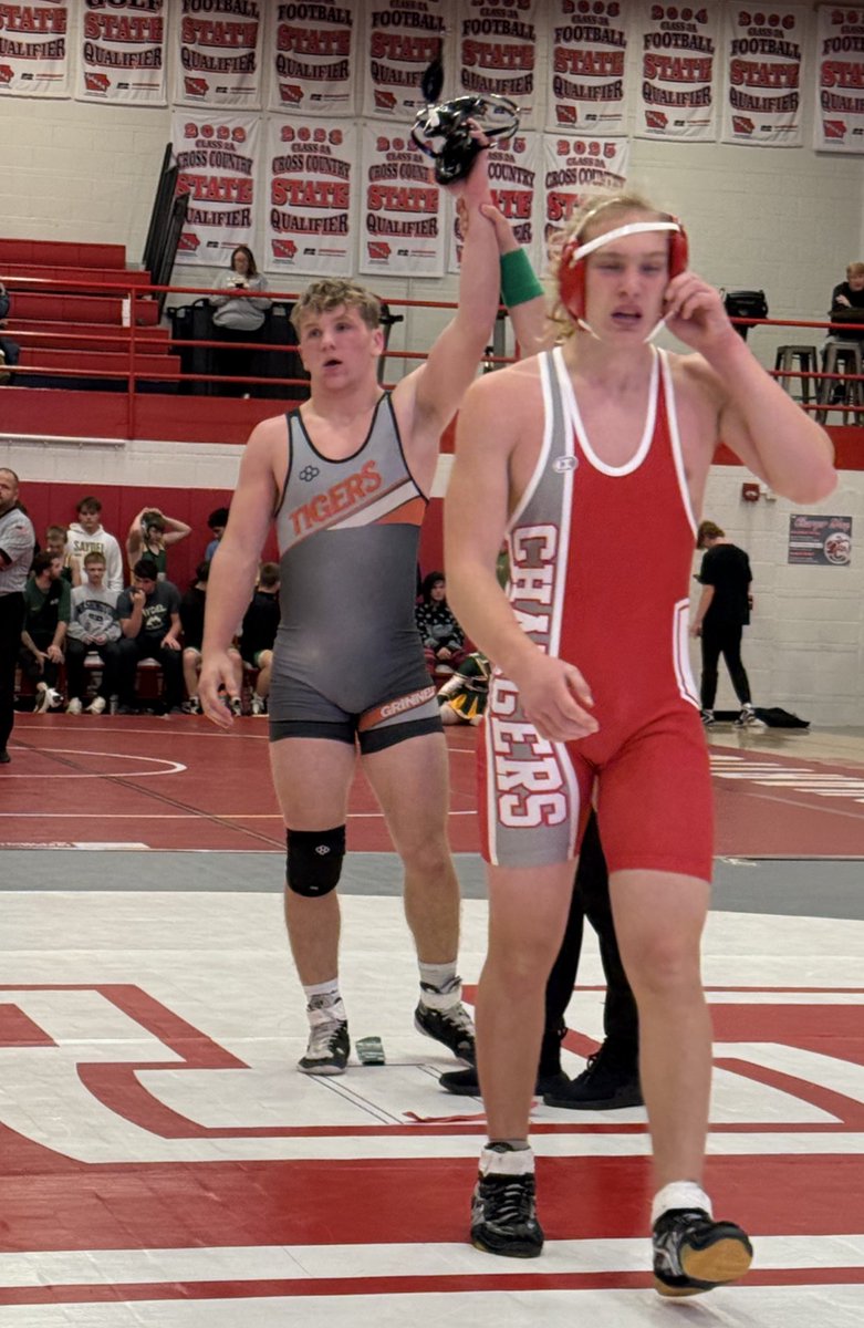 GrinnellWrestl1's tweet image. The Tigers win two of three at Chariton Thursday night to start 25-26 season.

The Tigers fell to Oskaloosa 52-27, defeated Chariton 40-39, and defeated Saydel 46-25.

Undefeated wrestlers; Eli Peiffer 3-0, Cole Mintle 3-0, Jack Vitek 3-0, 
Mikel Miller 1-0, &amp;amp; Josh Ringler 3-0!