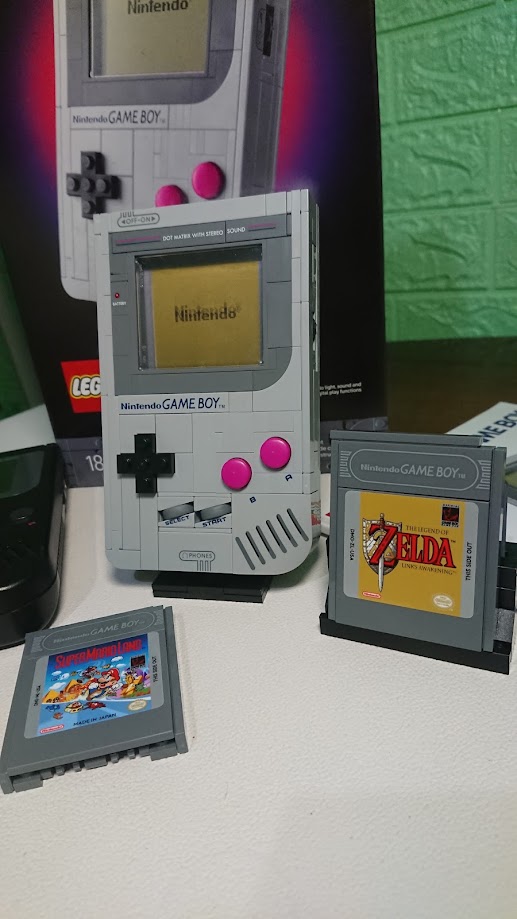 WgtFox's tweet photo. Presentinho mais que especial que ganhei da @JulyannahSuzuki ๐๐๐ #gameboy #lego #legogameboy #Nintendo https://t.co/nkyFR0u0iF