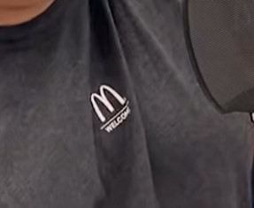 dry_mountain_'s tweet photo. マックフルーリー。
マックフルーリー…！？
#もっちりパン教室 https://t.co/YBwRfQ43Hg