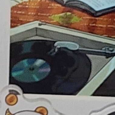 쭝 방에는 LP판만 있고
독 방에는 LP 플레이어가 있는 거 보니
중혁이 노래 들으려면 독자 방에 가야겠네^^
간 김에 그냥 노래만 듣지 않겠죠^^