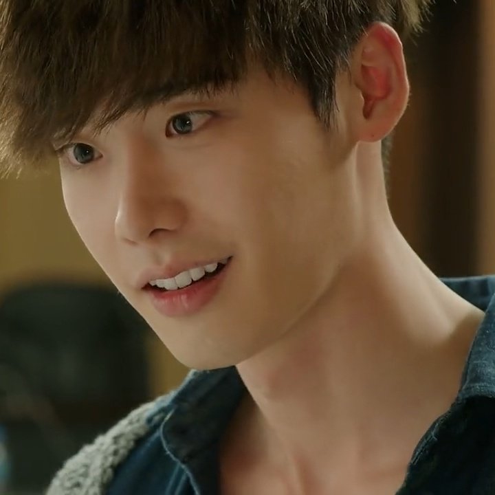 ljsrlv_'s tweet photo. 🩺❤️🩹
#LeeJongSuk #DoctorStranger https://t.co/qgr1CoW3Pq