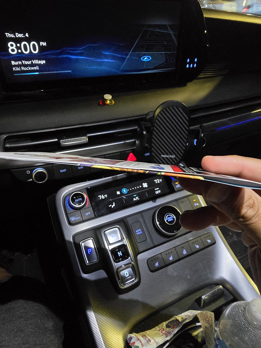 AverageCho tweet media