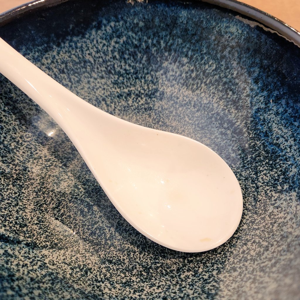 icchan03's tweet photo. かきたま納豆そば、かしわトッピング。早速リピートで最後までごくり。やっぱり美味い😋輪西に到着してから休みだったの思い出してこちらへダッシュ！休日にランチ難民になるとこだった💦@sobacafe_renka @naito_natto https://t.co/ajA0b8eDvl