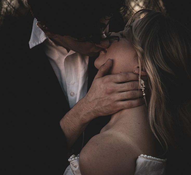 damonktw's tweet image. Que o mundo desmorone, que o caos nos cerque o meu lugar ainda é ao seu lado. Se isso for um paraíso sombrio, então eu aceito viver nele. Porque foi em você que eu encontrei luz. 𝐦𝐲 𝐥𝐢𝐭𝐭𝐥𝐞 𝐝𝐞𝐯𝐢𝐥