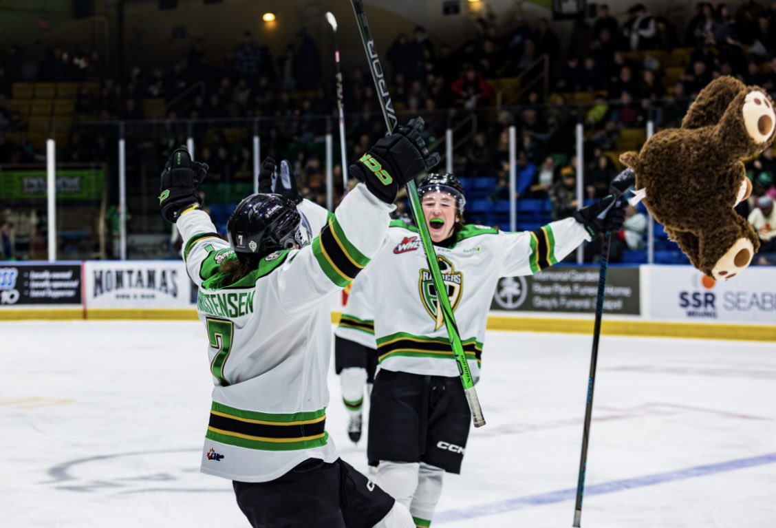 PARaidersHockey's tweet image. Bring your teddy bears, toques and mitts to the Art Hauser Centre on Saturday, December 13th for our teddy bear toss game against the Lethbridge Hurricanes!

TICKETS: sasktix.evenue.net/cgi-bin/ncomme…