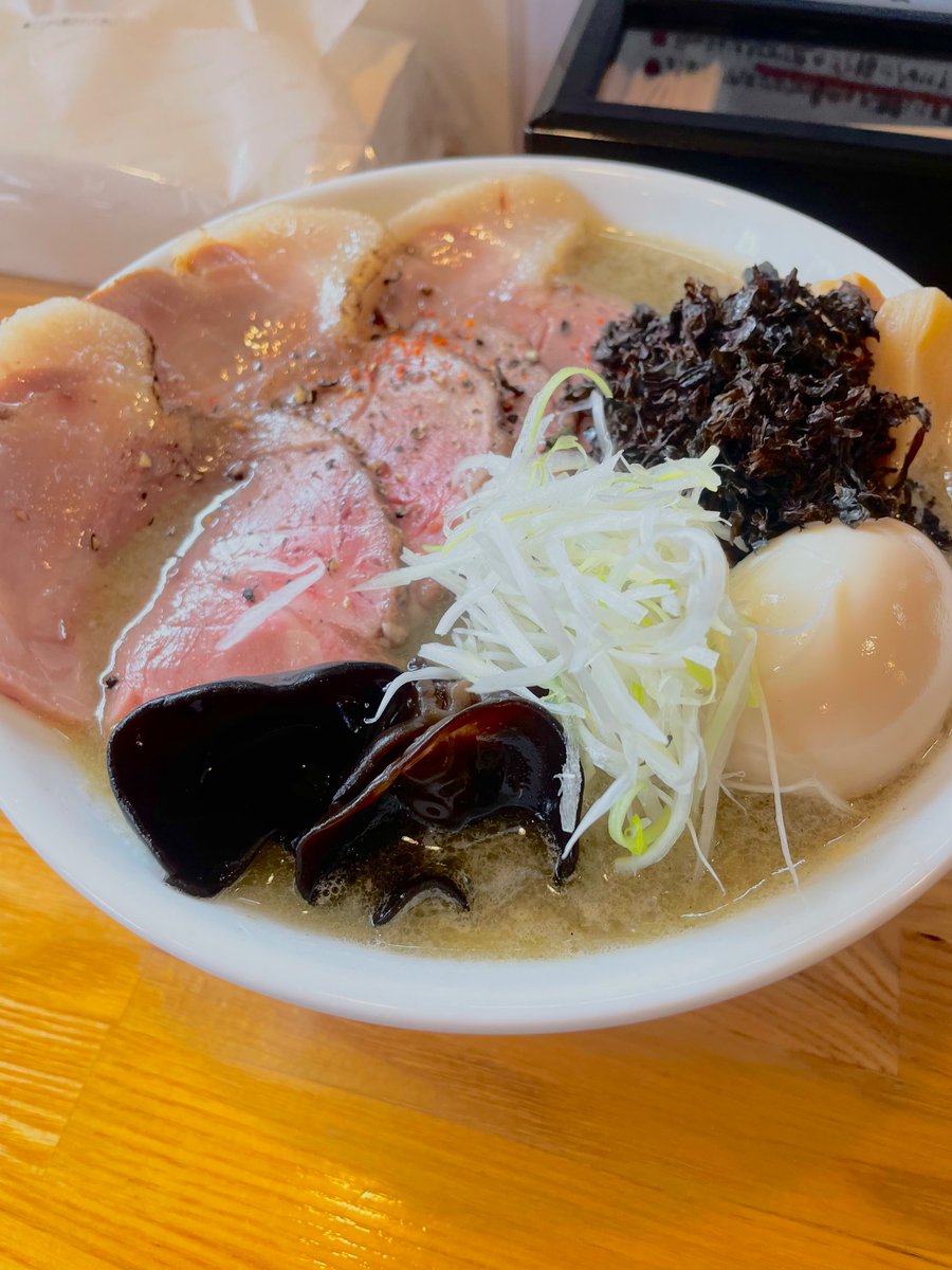 ラーメン（チャーシュー、煮卵入り）写真 ラーメン（チャーシュー、煮卵入り）写真 ラーメン（チャーシュー、煮