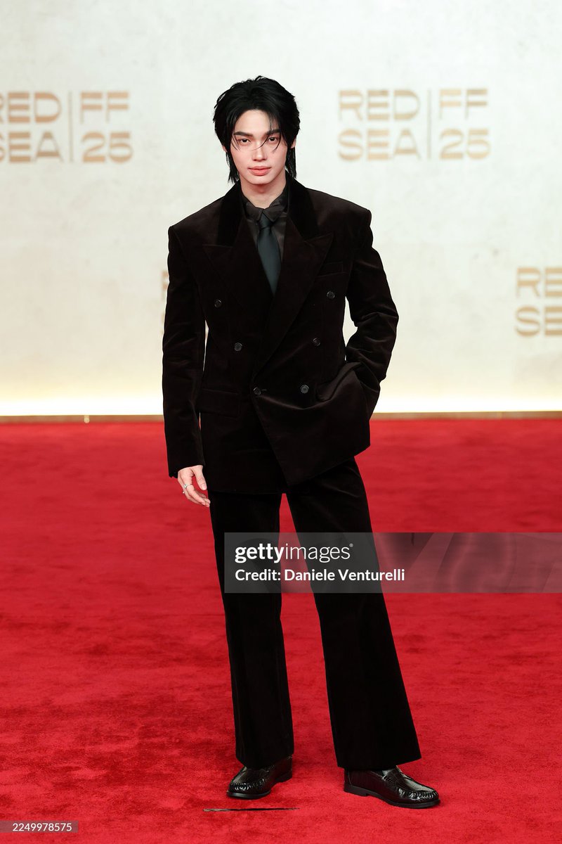 ไม่เคยตายเก้ทตี้เลยค่ะพี่วิน 
โปรดกลับมาหล่อที่ประเทศของฉัน