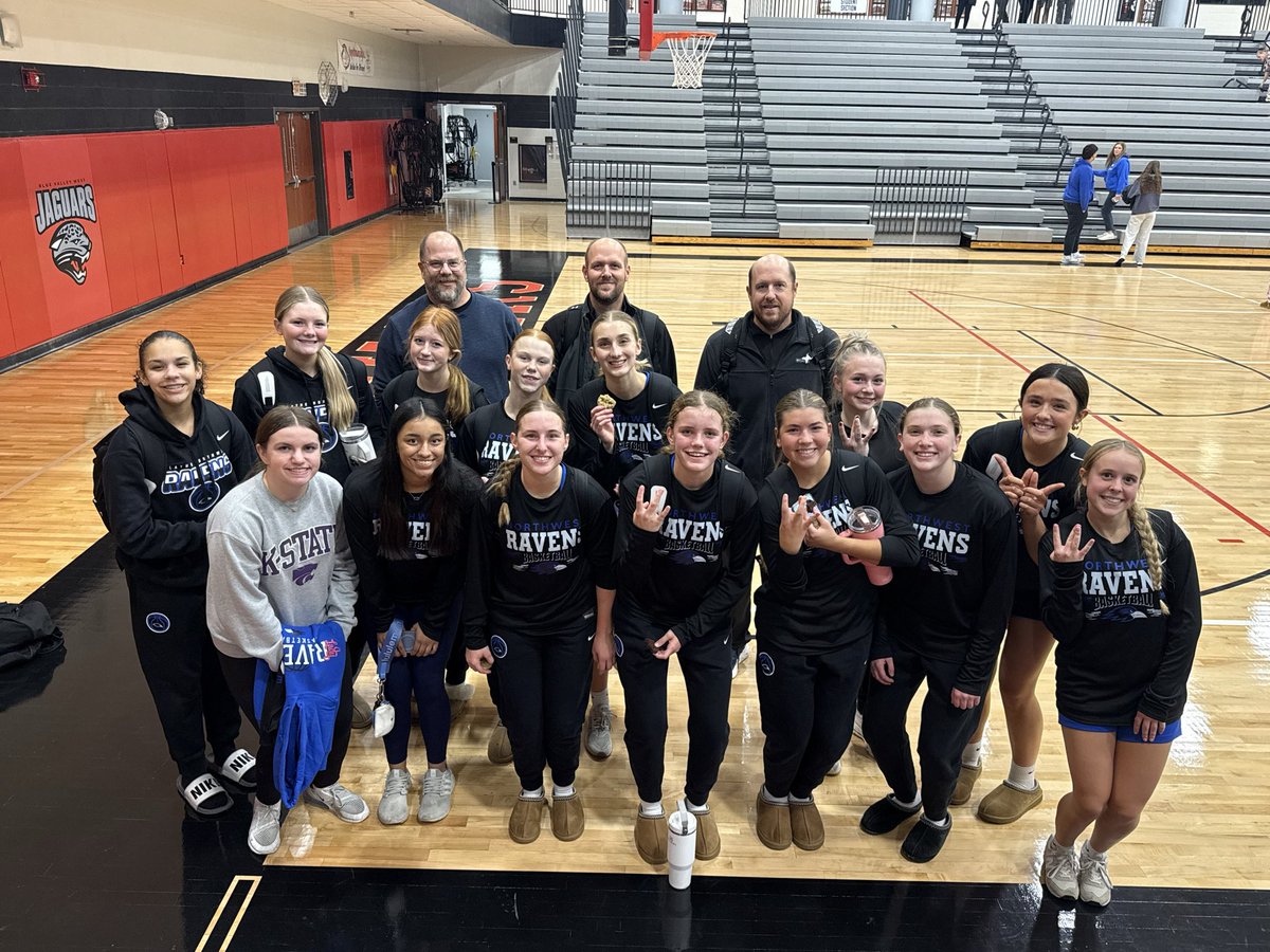 ONWGirlsBBall's tweet photo. Great first game to the season. Time to prep for De Soto. #keepmovingforward https://t.co/3AUDuIcdrS