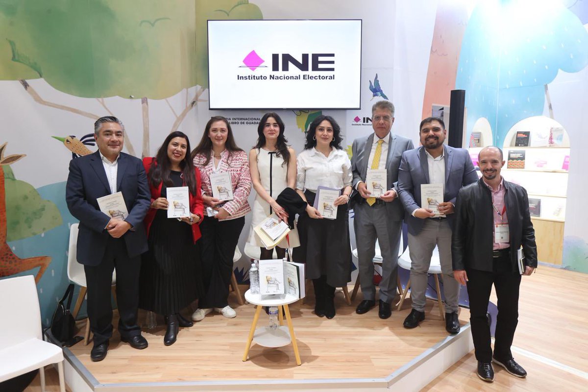 “Conectados pero desinformados: los retos de la participación ciudadana juvenil mexicana en la era digital”, es el libro que presentó esta tarde el Instituto Nacional Electoral (<a href="/INEMexico/">@INEMexico</a>).

En representación del #IEESonora participó la consejera electoral, Linda Viridiana