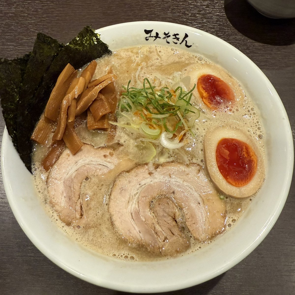 みそきん 特製みそきん¥1550 メンマ増し¥150 半ライス¥150 にんにくが