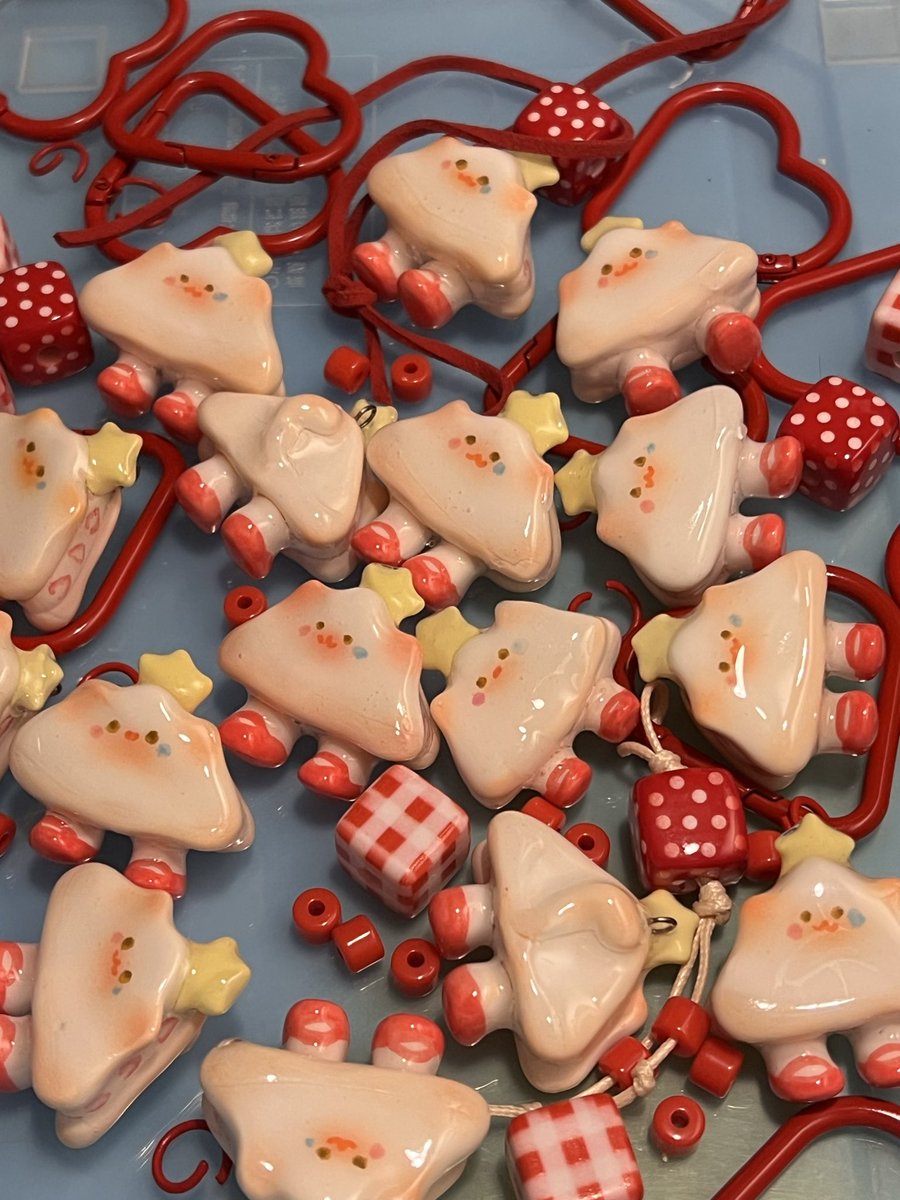 สมการความน่ารัก⭐️
แซนวิซ+ต้นคริสมาส🎄+ แมว = 💖
เจอกัน 
#YOLOARTFEST2025  และ #IFEXPOWINTER2025 ⭐️