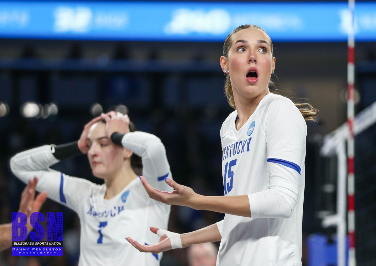 danpend3500's tweet image. Kentucky takes care of Wofford in the 1st round of the NCAA Tournament held at HMC (Historic Memorial Coliseum) in Lexington in three sets 25-11, 25-19, 25-12. Kentucky will play UCLA Friday night at 7:00pm who won against Georgia Tech in the earlier game.