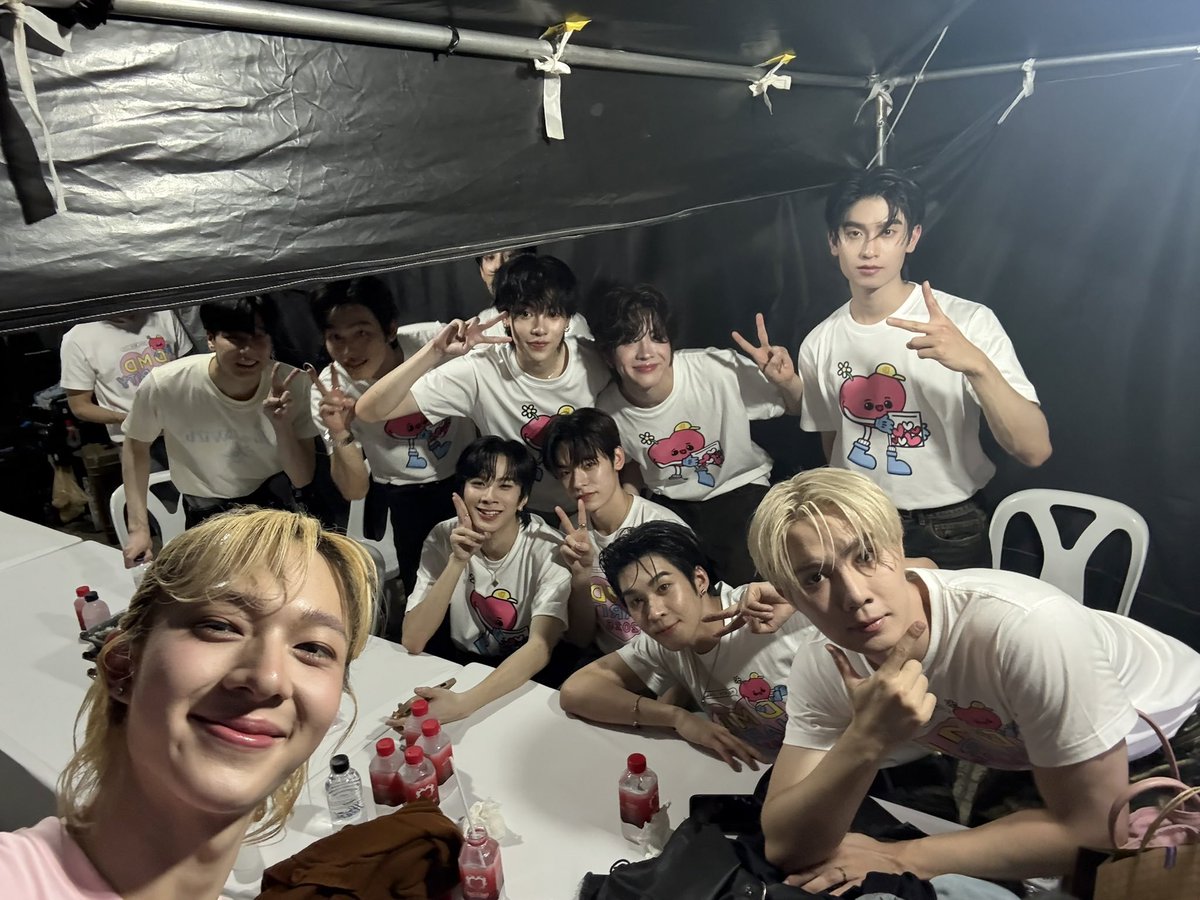 𝑵𝒖 tweet media