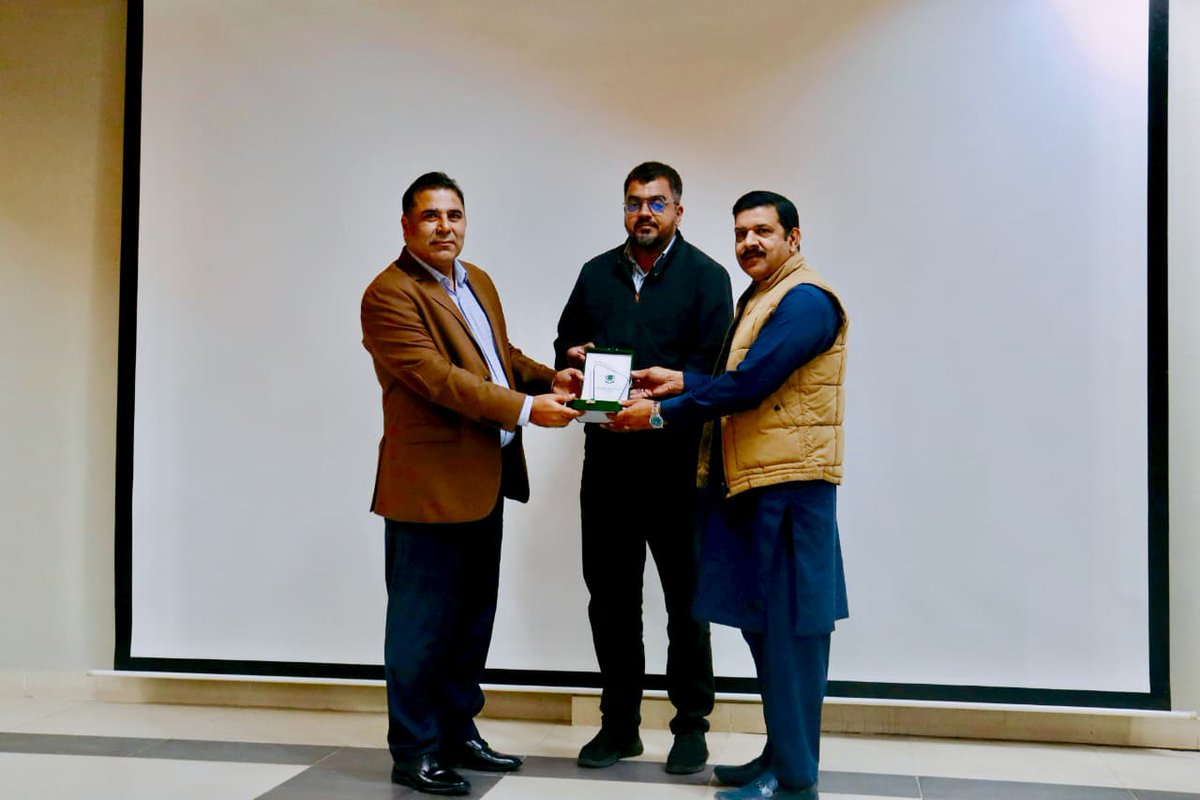 fospah's tweet photo. Creating safe campuses means collective accountability. 
At Air University Multan, FOSPAH’s Sub-Regional Office led an awareness seminar with staff, students. Pledges were taken, Q&amp;A held, and booklets shared to strengthen dialogue against harassment.
#FOSPAH #HumBadleingeSoch https://t.co/EFXITNexFe