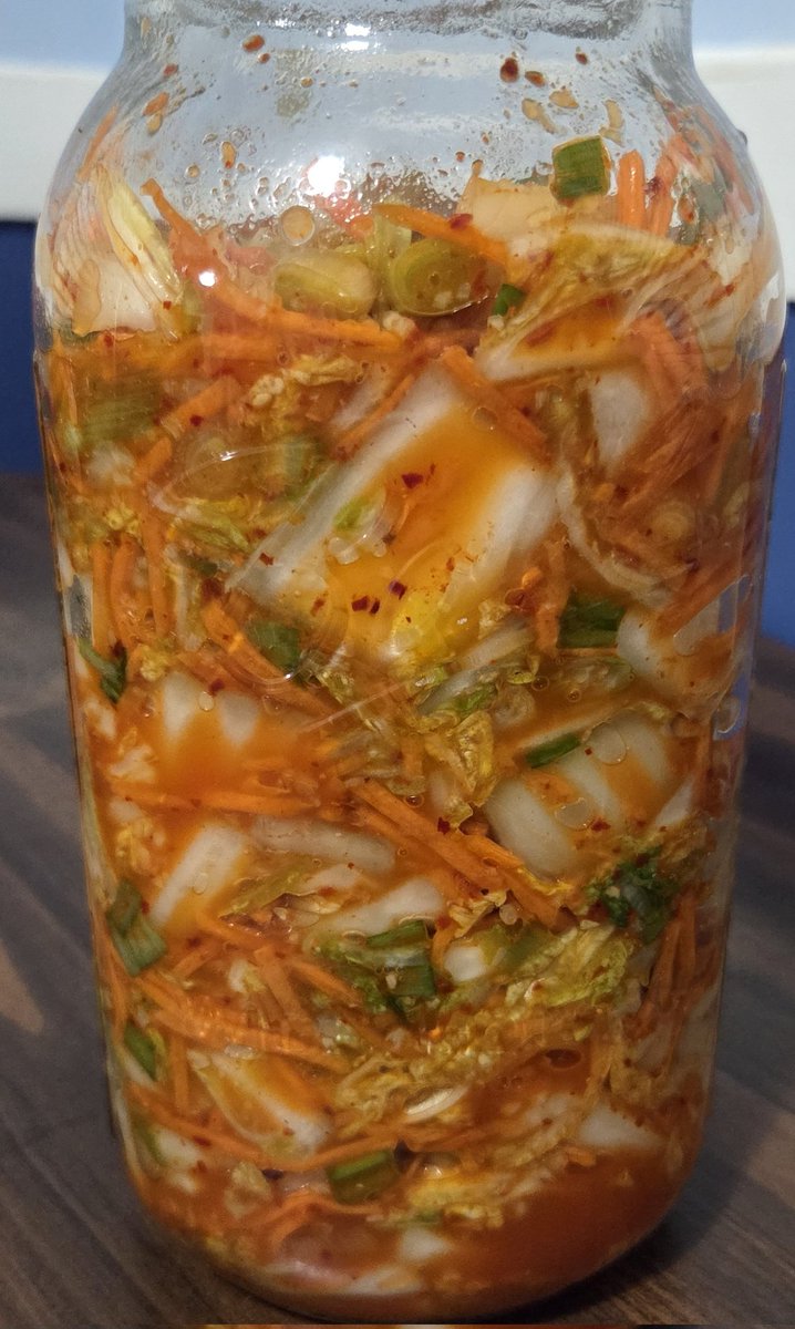 Just made a half gallon jar of kimchi 🤤😍
This will last me about a week to 1.5 weeks. Kimchi is good for gut health, low calorie, and my go to snack everyday. 
I always have in the fridge either kimchi or  Korean seasoned cucumbers.