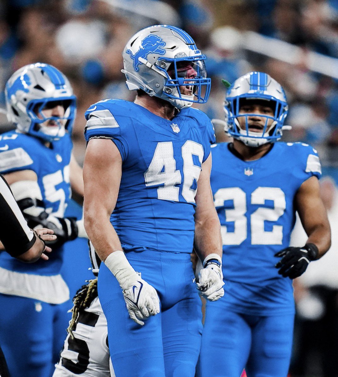 the_det_times's tweet photo. Lions LB Jack Campbell tonight:

12 Total Tackles 
1 TFL
1 FF
1 QBH
1 Sack https://t.co/5d3FQRn8Uw