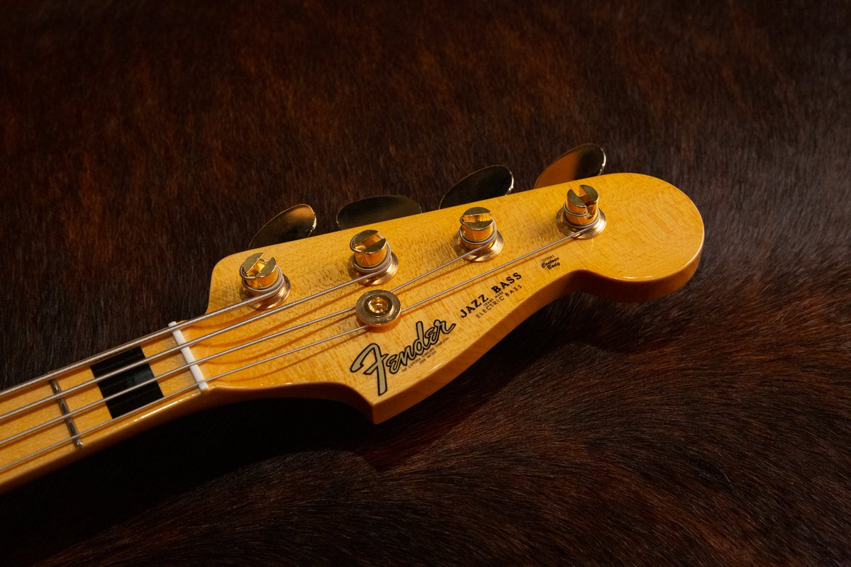 FenderCustomShop: American Custom Jazz Bass® NOS 軽量な2ピースの