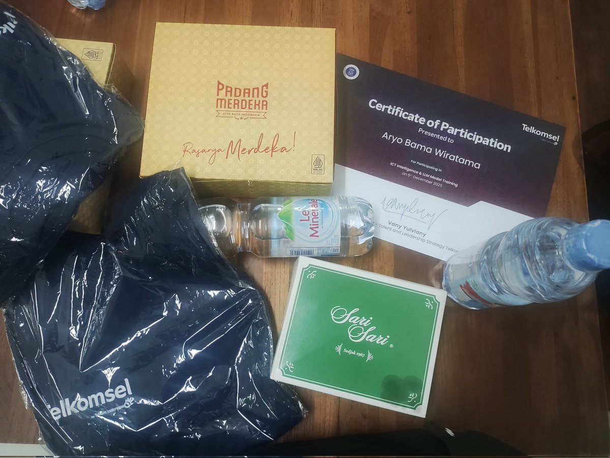 Makan siang gratis 😋, terimakasih kejartel dan Telkomsel