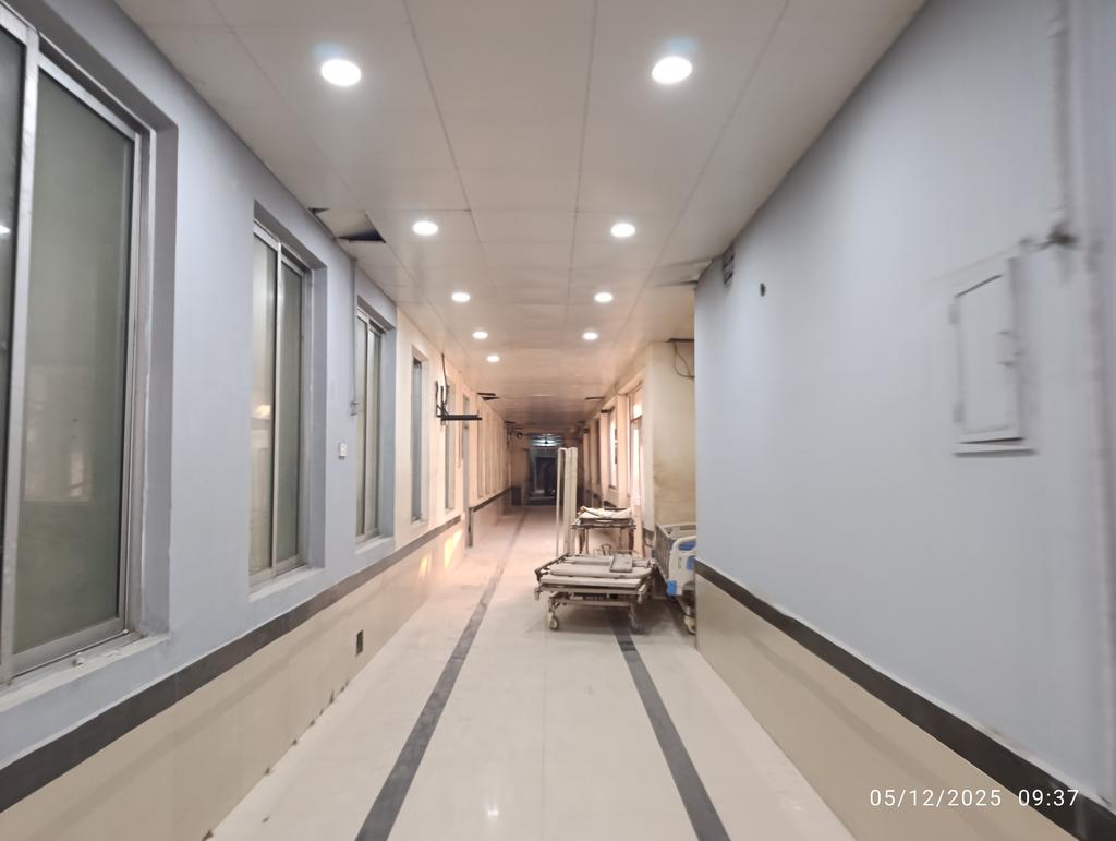 ImAassim's tweet photo. @IKPeshawar Unfortunately we cannot spend much on a place which we will soon demolish, it's beyond repair and we know it, this is LRH new medical unit to be opened soon for the patients. https://t.co/3ASCsQdTMn