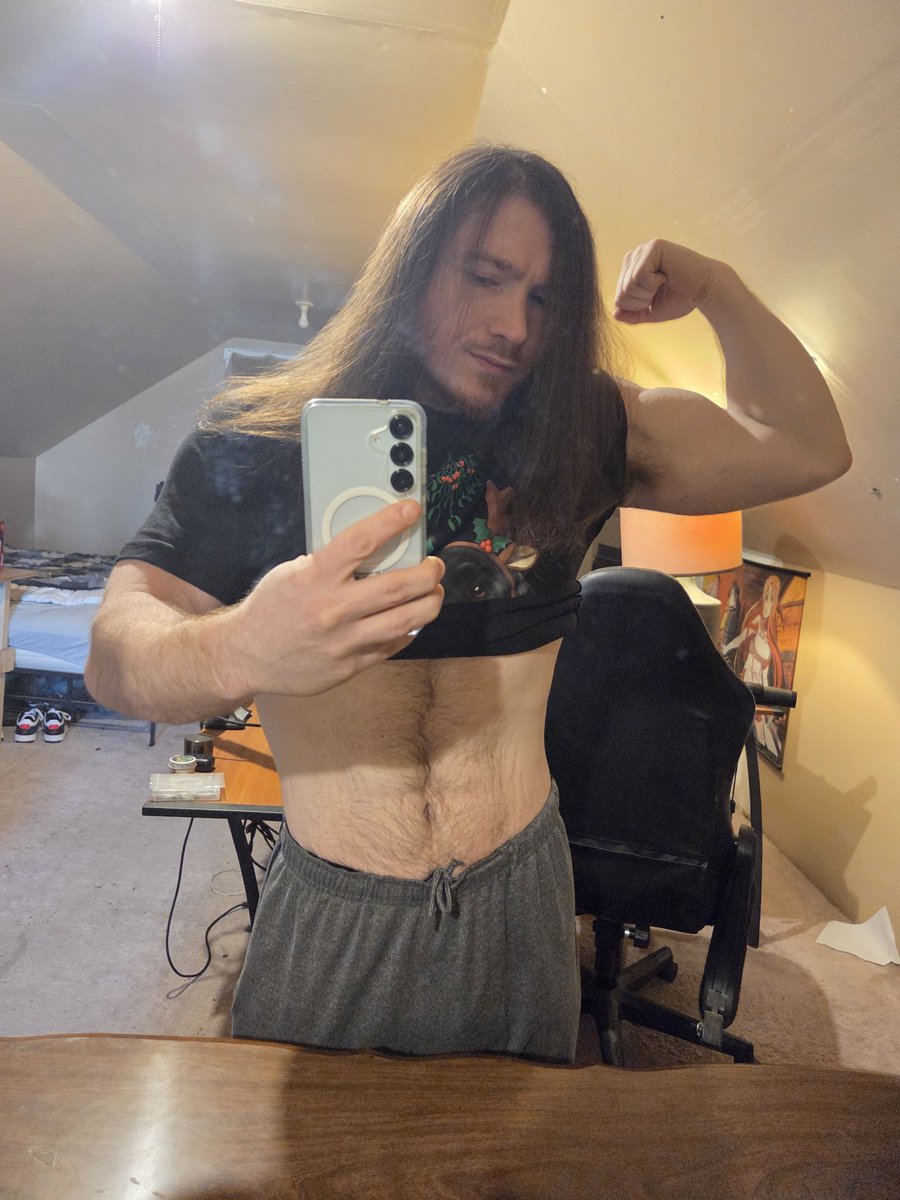 TheListOfDeaths's tweet photo. Man, time changes everything. 

#weightlifting #longhairmen #weightloss #pic #fyp https://t.co/RlNEk8goVl