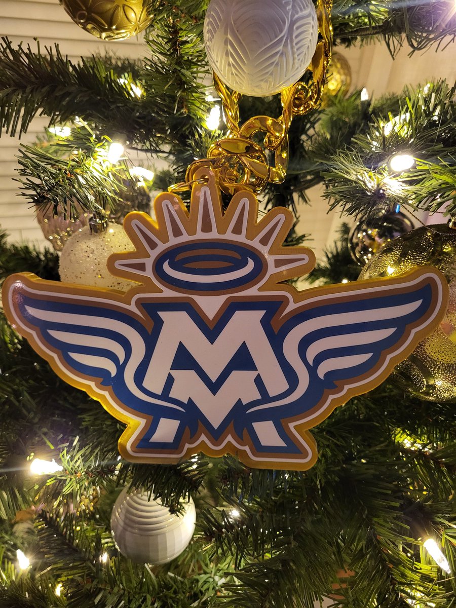 MtMarySoftball's tweet image. Secret Santa Christmas Party in the books🎄🎅🎁 Next up 2026 season🥎💙🪽
#GoBlueAngles