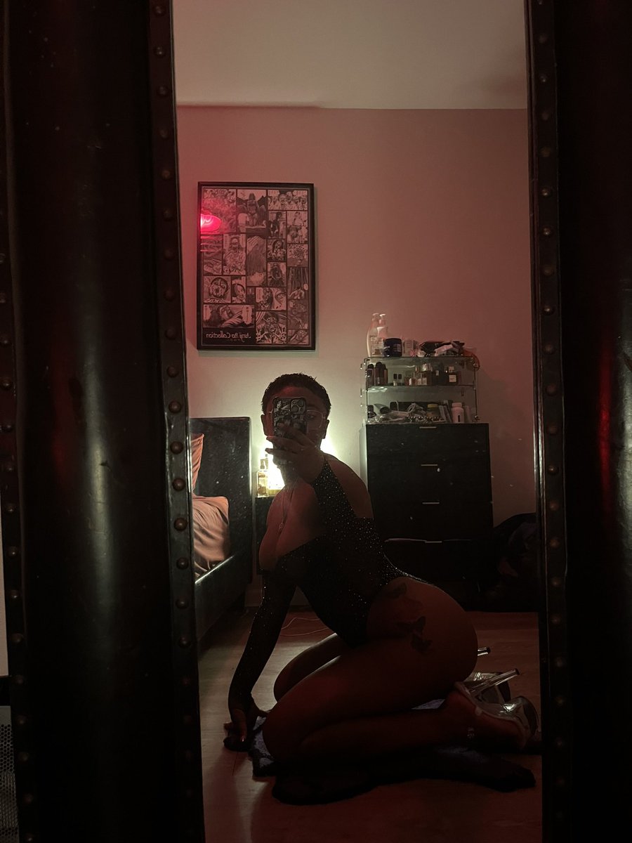 imaniblak's tweet photo. Do I look good? 🖤 https://t.co/H5I9pq8ywj