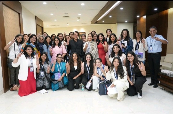 harishbijoor's tweet image. iTALK: It's always a pleasure meeting the ISB alumnae! This time at Mumbai! @KumaraGuru #ISB #PersonalBranding #Branding #TheWiseConclave @ISBedu @TheISBAlumni