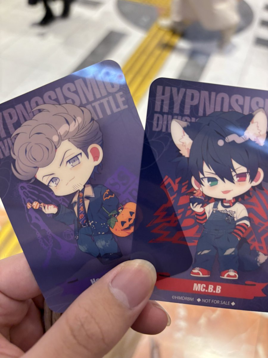 con_potpot's tweet photo. マルイのこのカードで
譲一郎
求十四くんor寂雷先生
獄さんはあげれないのですみません💦

今写真？取れるとこにいますー https://t.co/Px3PyW0bxJ