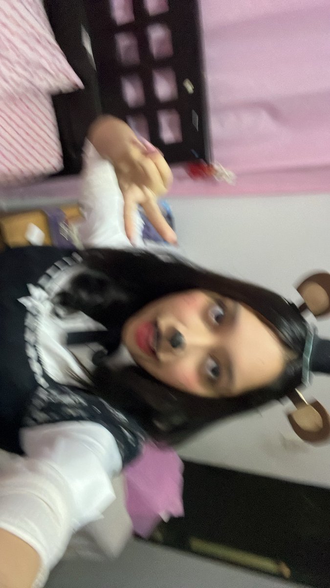 sunlaxis's tweet image. fnaf movie after finals!!