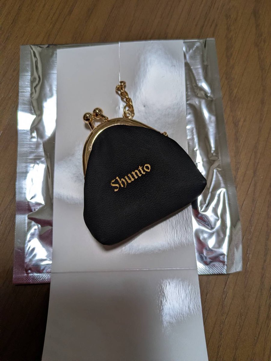 YumiShutti's tweet photo. BE:ST シークレットコインケース交換募集

【譲】シュント
【求】マナト

もし郵送にて交換可能な方がいらっしゃいましたらよろしくお願い致します。

#BE:FIRST交換 https://t.co/PX3NIblrEw