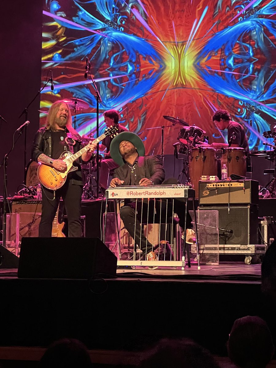 B_Zack's tweet image. Great concert tonight seeing the Allman Betts Family Revival.  Wonderful tribute to the Allman Brothers with some incredible musicians.  Always good to see @glove and @robertrandolph, but tonight might have been my first time seeing them on stage together!