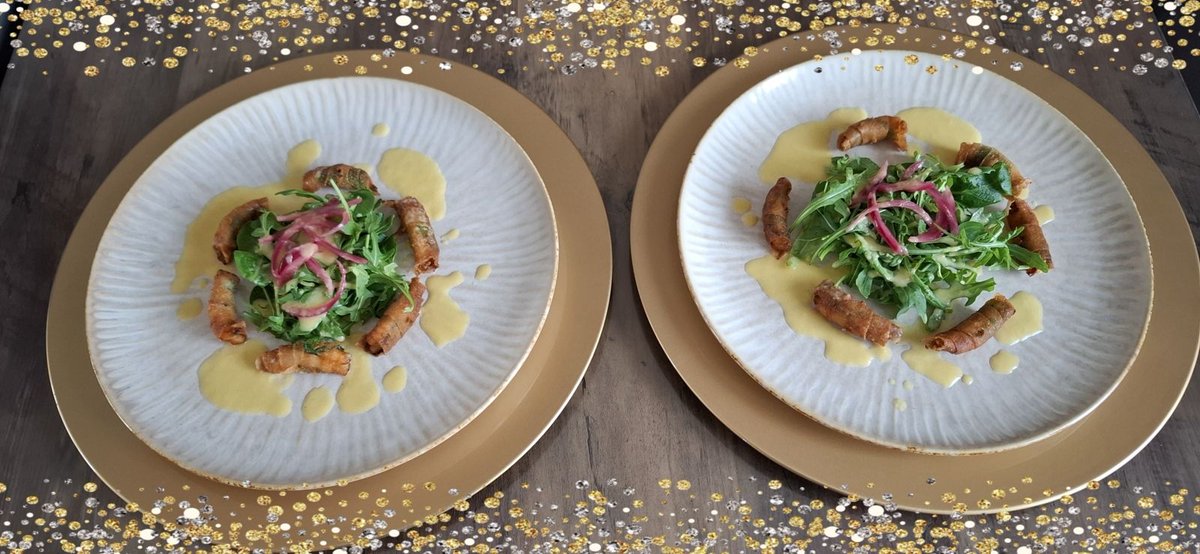 Croustilles de langoustines à la sauce citrus et ses pickles d’oignons rouges  toc-cuisine.fr/2025/11/croust… #2 - Recettes Entrées via <a href="/TocCuisine/">toc-cuisine</a>