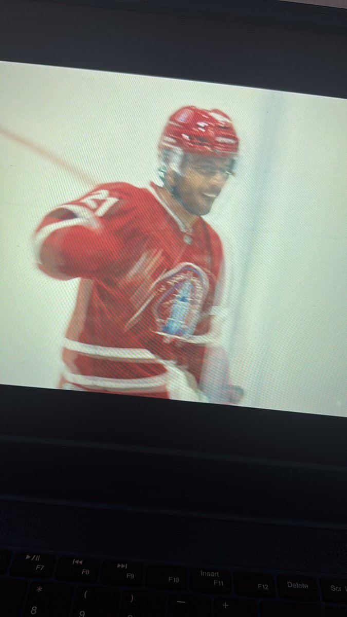 Zeingerk's tweet image. Ok pero la cara de Scott cada vez que veía a Kip en el asiento, no puedo, son demasiado adorables JSJSJSJS #spoiler