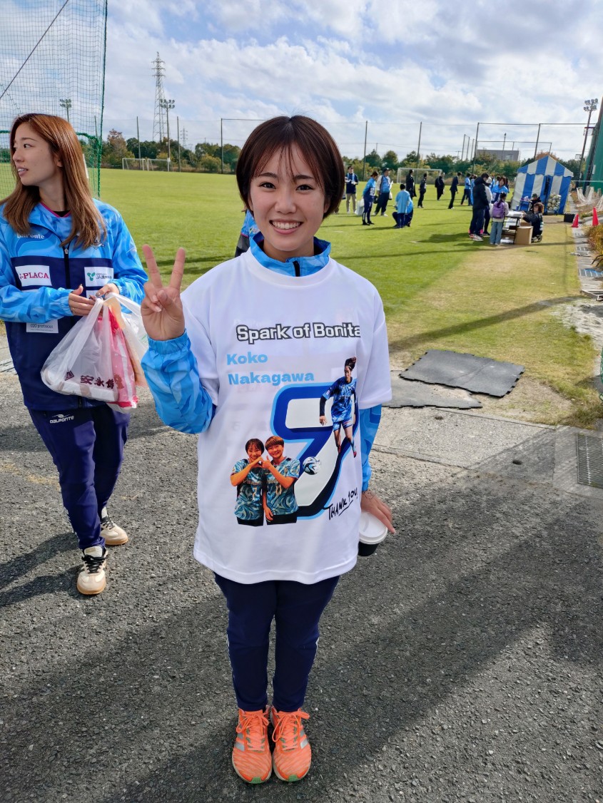 SOMIC_official's tweet image. ／
＃静岡SSUボニータ
ファン感謝祭参加してきました！
＼

#ソミック石川 生産管理部 稲垣さん

＃中川瑚々 選手の引退セレモニー

まだまだやれるという寂しい気持ちでしたが、
これだけいい雰囲気の引退セレモニーを観たのは初めて。
瑚々選手のこれからの人生を応援する気持ちに切り替わりました😂