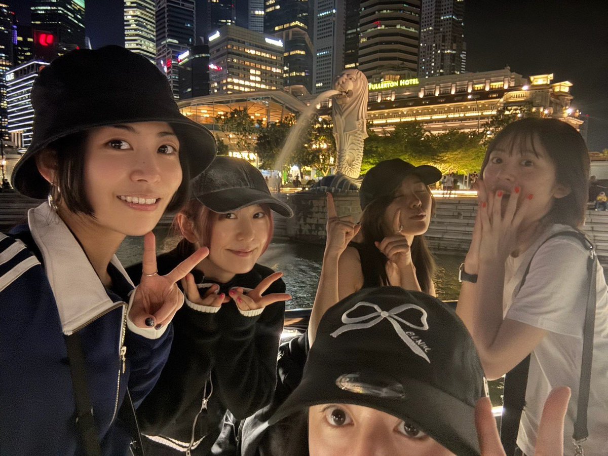 aibaaiai's tweet photo. 「Roselia Asia Tour Singapore」

Today is the day!
The five of us together🌹
I’ve been waiting for this😌
🎫English
https://t.co/bH6rHquDlS
🎫Japanese
https://t.co/JxJcQB1jCa

#Neuweltfahrt 
#Roselia #BanGDream https://t.co/YdzZDanocR