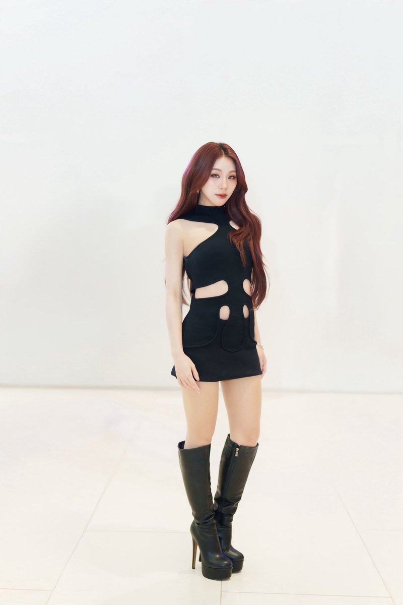 PIXXIEofficial_'s tweet photo. 𓂂 ﾟ𓈒 𐙚˚ INGKHO °.𝜗ৎ𓈒 𓏸𓈒 

#SpotifyTH
#PiXXiE #Ingkho_PiXXiE 
#SpotifyWrappedLiveTH2025
#SpotifyWrappedLiveTH2025xPiXXiE https://t.co/rtnEgy8zw7