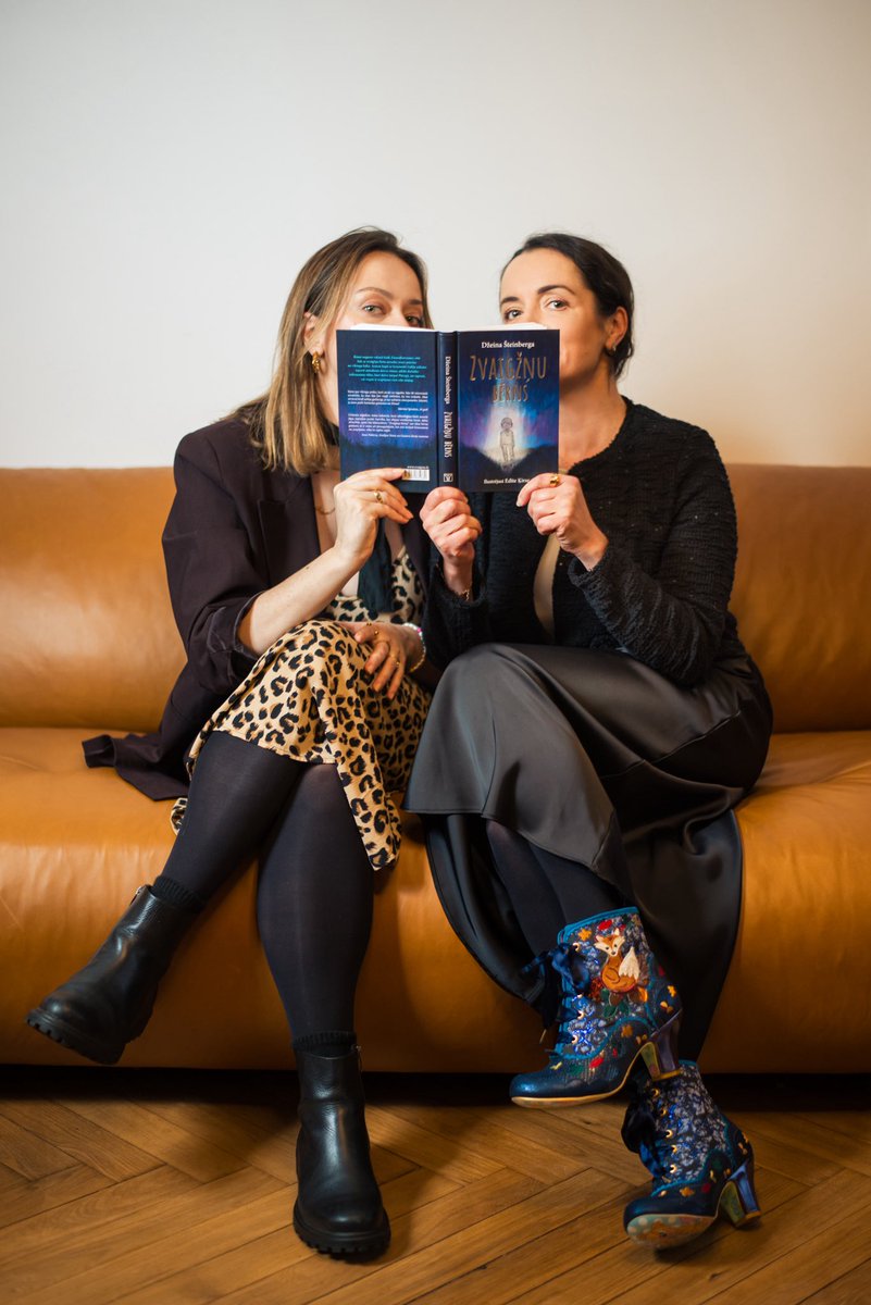 fooxoo's tweet image. Jau rīt grāmatas ZVAIGŽŅU BĒRNS atvēršanas svētki kopā ar @dzeina Tiekamies Miera ielas Buono Buono Pizza sestdien, 6. decembrī plkst.12! ✨🤩✨