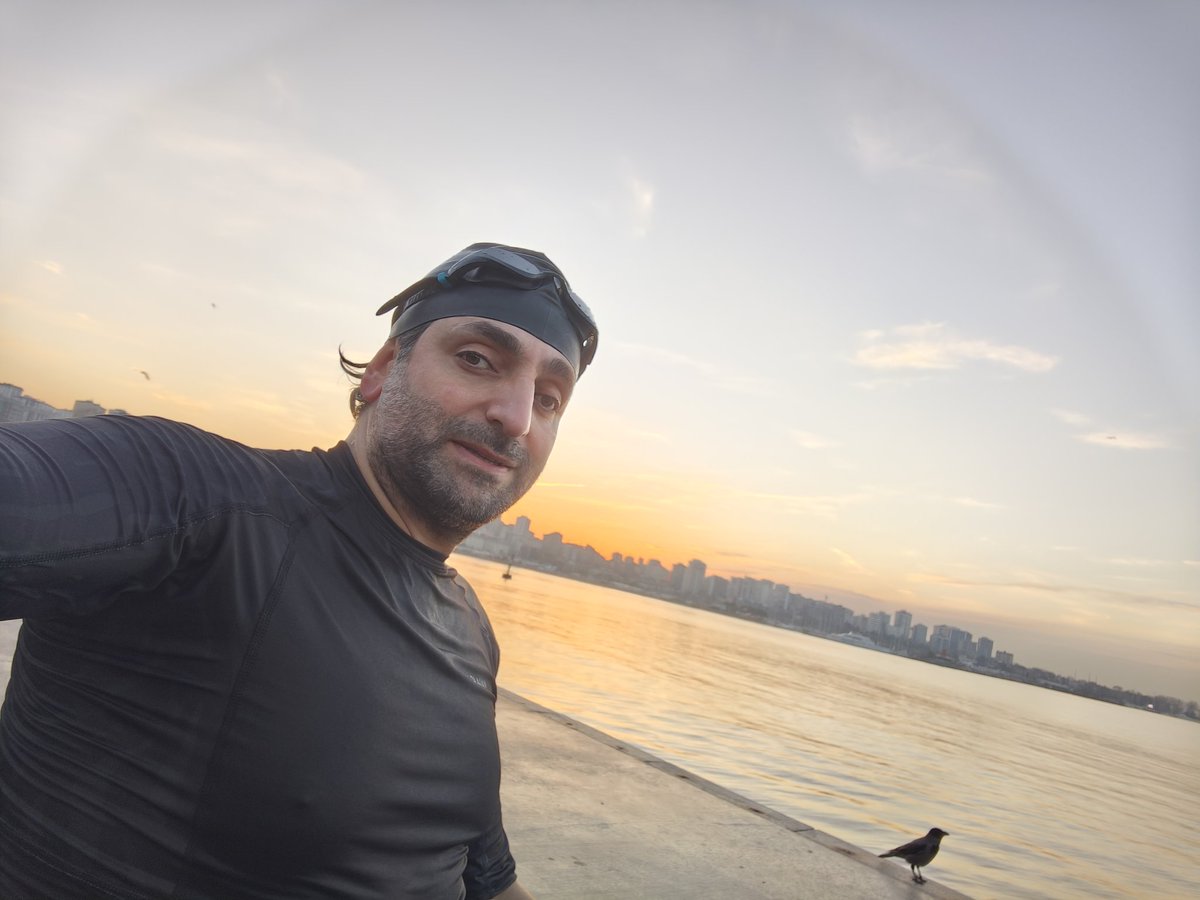 Aralık'ta da yüzüyorum elhamdülillah. Darısı ocak, şubat; en heves ettiğimse kar yağarken ✌🏻